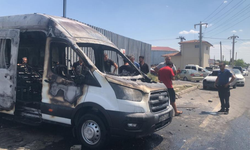 Kaynak yapılan minibüs bir anda alev aldı