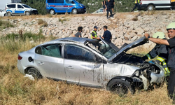 Devrilen otomobilde anne, bebeği ve kız kardeşi hayatını kaybetti