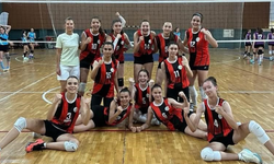 Eskişehir Kız Voleybol Takımı Türkiye yarı finallerinde