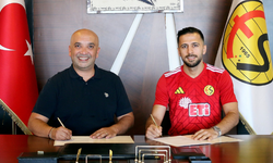 Es-Es tecrübeli golcüye imza attırdı