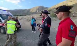 Havada korku dolu anlar: Paraşütçü Keşiş Dağları’na zorunlu iniş yaptı