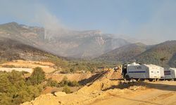 Hatay’da yangın bölgesine yakın mesafedeki 2 mahallede bin 115 kişi tahliye edildi