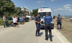 Denizde boğulma tehlikesi geçiren yaşlı adam hastanelik oldu