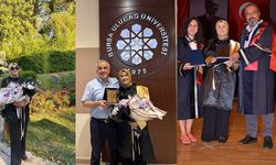 50 yaşındaki 5 çocuklu anne, üniversitede bölüm birincisi oldu