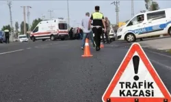 Otomobil kamyona çarptı: 4 yaralı