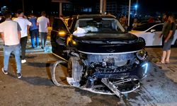 Aksaray’da iki araç çarpıştı