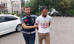 Borcuna karşılık çaldığı araçla kaçarken yakalandı