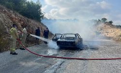 Otomobil alev alev yandı, orman ekipleri söndürdü
