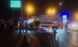 Otomobille çarpışan motosikletin genç sürücüsü hayatını kaybetti