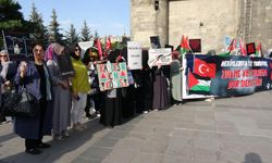 Sağlık çalışanları 90 haftadır Gazze için yürüyor