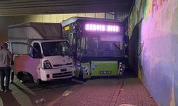 Halk otobüsü ile kamyonet çarpıştı