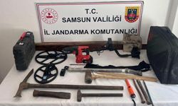 Kaçak kazı yapan 3 kişi jandarmaya yakalandı