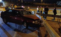 Bariyerlere çarpan sürücü trafik ekiplerine zor anlar yaşattı