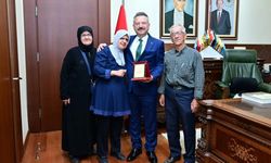Şehit polis Aziz Oray'ın ailesi Vali Aksoy'u ziyaret etti
