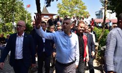 CHP Genel Başkanı Özel, Sındırgı'da incelemelerde bulundu