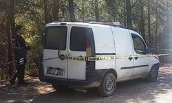 Araç içinde tüfekle vurulmuş halde bulundu