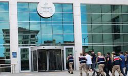 Yaşlı adamın evini kundaklayan 3 şüpheli tutuklandı