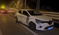Ters yola giren otomobil, karşı yönden gelen başka araca çarptı