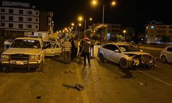 Elazığ'da zincirleme trafik kazası: 4 yaralı