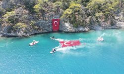 Ölüdeniz JAK Timinden coşkulu Zafer Bayramı kutlaması