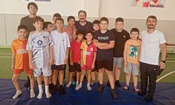 Genç güreşçiler ile samimi buluşma