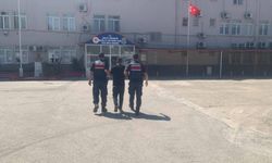 İki ayrı suçtan aranan şahıs yol kontrolünde yakalandı