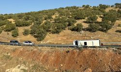 Kadınları taşıyan minibüs devrildi: 1 ölü, 15 yaralı
