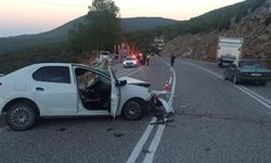 Otomobil tırla çarpıştı: 1 ölü