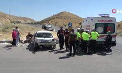 İki otomobil çarpıştı: 1 ölü, 4 yaralı