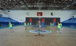 Badminton Okulu’nda minikler hem öğreniyor hem eğleniyor