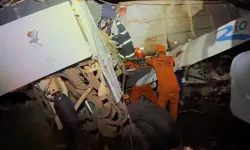 Yolcu otobüsü ile kamyon çarpıştı: 11 ölü, 46 yaralı