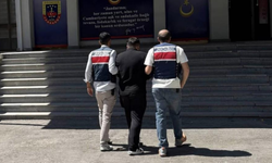 Aranan hükümlü jandarmadan kaçamadı