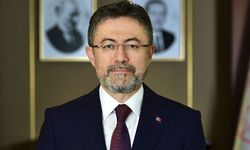 Bakan Yumaklı: "Uçağımız havaalanına dönerken acil iniş yapmıştır"