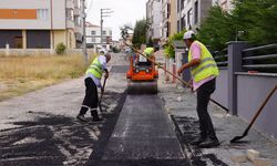 Tepebaşı’nda asfalt ve kaldırım çalışmaları sürüyor