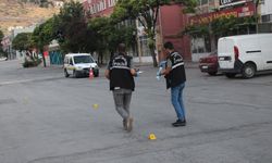 Alkolün sonu kötü bitti, aracına kurşun yağdırdılar