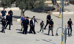 İsrailli aşırı sağcı Bakan Ben-Gvir, Mescid-i Aksa'ya baskın düzenledi