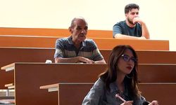 60 yaşında üniversiteli oldu, gençlere örnek oldu