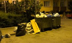 Eskişehir’de sokaklar çöplerle doldu