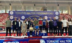 Şampiyonada mücadeleye devam