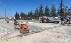 İnönü Belediyesi'nden İlçe İçi Yollarda Bakım Çalışmaları Devam Ediyor