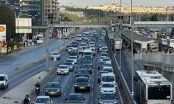 Okullarda uyum haftası başladı, İstanbul'da trafik yoğunluğu oluştu