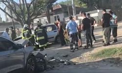 Eskişehir'de feci kaza: Yaralılar arabaya sıkıştı
