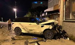 Osmaniye'de lüks ciple kamyonetin karıştığı kazada 4 kişi yaralandı