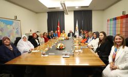 AK Parti Kadın Kolları'ndan Kadın Belediye Başkanlarıyla toplantı