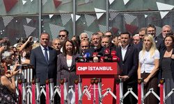 CHP Genel Başkanı Özel, partisinin İstanbul İl Başkanlığını ziyaret etti