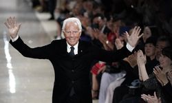 Efsanevi İtalyan moda tasarımcısı Giorgio Armani hayatını kaybetti