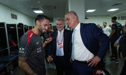 Cumhurbaşkanı Erdoğan'dan A Milli Futbol Takımı'na tebrik telefonu