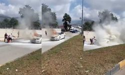 Hatay’da seyir halindeki araç alev aldı