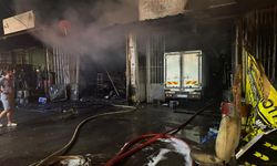 Sanayi sitesinde yangın: 3 iş yeri kül oldu
