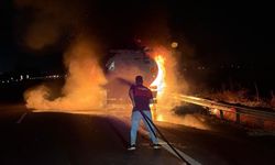 Akaryakıt yüklü tanker alev aldı